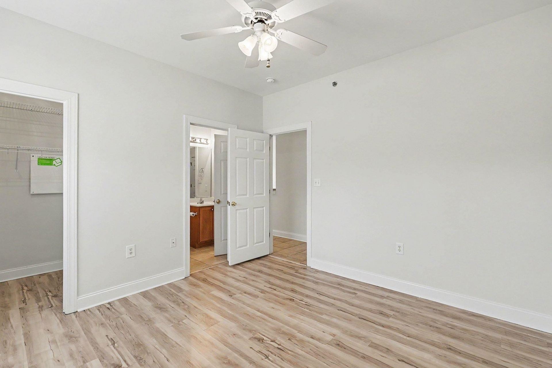 2005 Silver Crest Dr. Photo 21