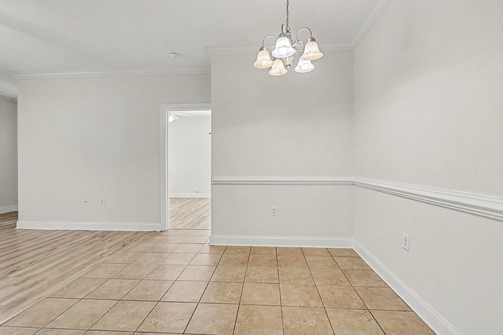 2005 Silver Crest Dr. Photo 6