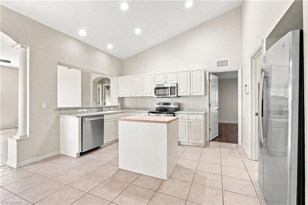 18320 Plumbago Ct, Lehigh Acres, FL 33972 Photo