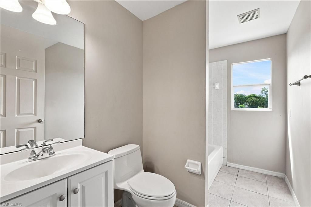 18320 Plumbago Ct, Lehigh Acres, FL 33972 Photo