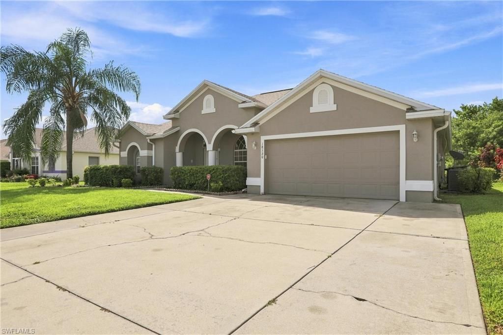 18320 Plumbago Ct, Lehigh Acres, FL 33972 Photo