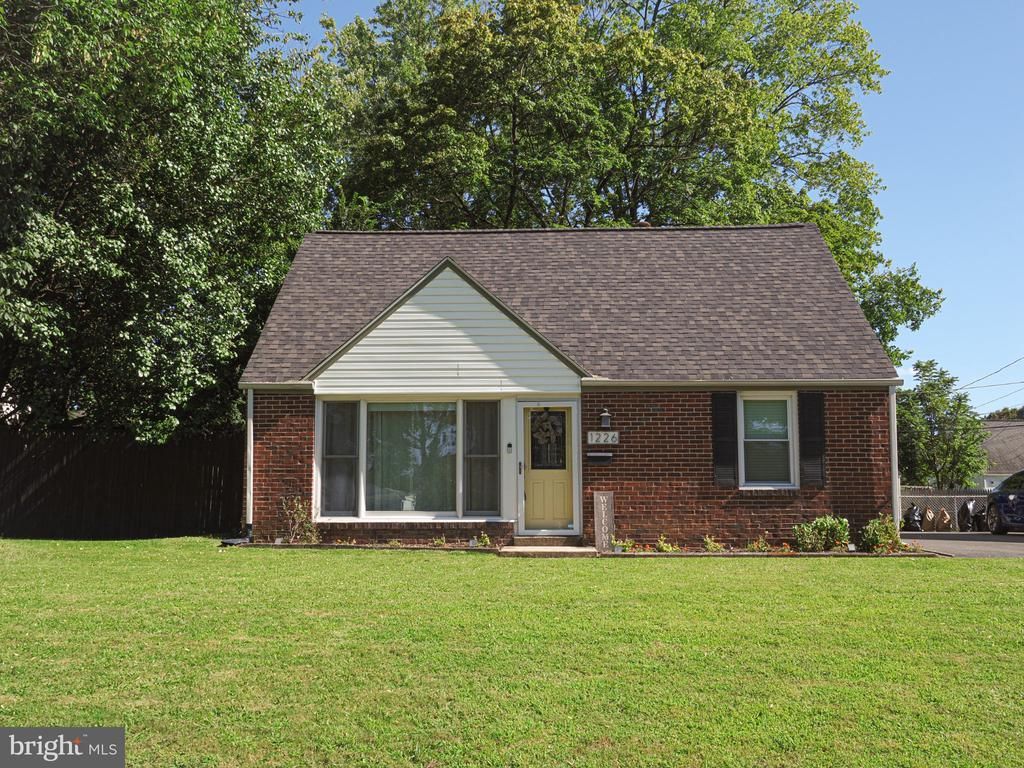 1226 UNIVERSITY AVENUE , MORTON, PA 19070