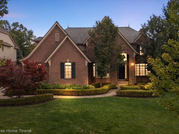 2919 Addison Circle N, Oakland Township, Mi 48306