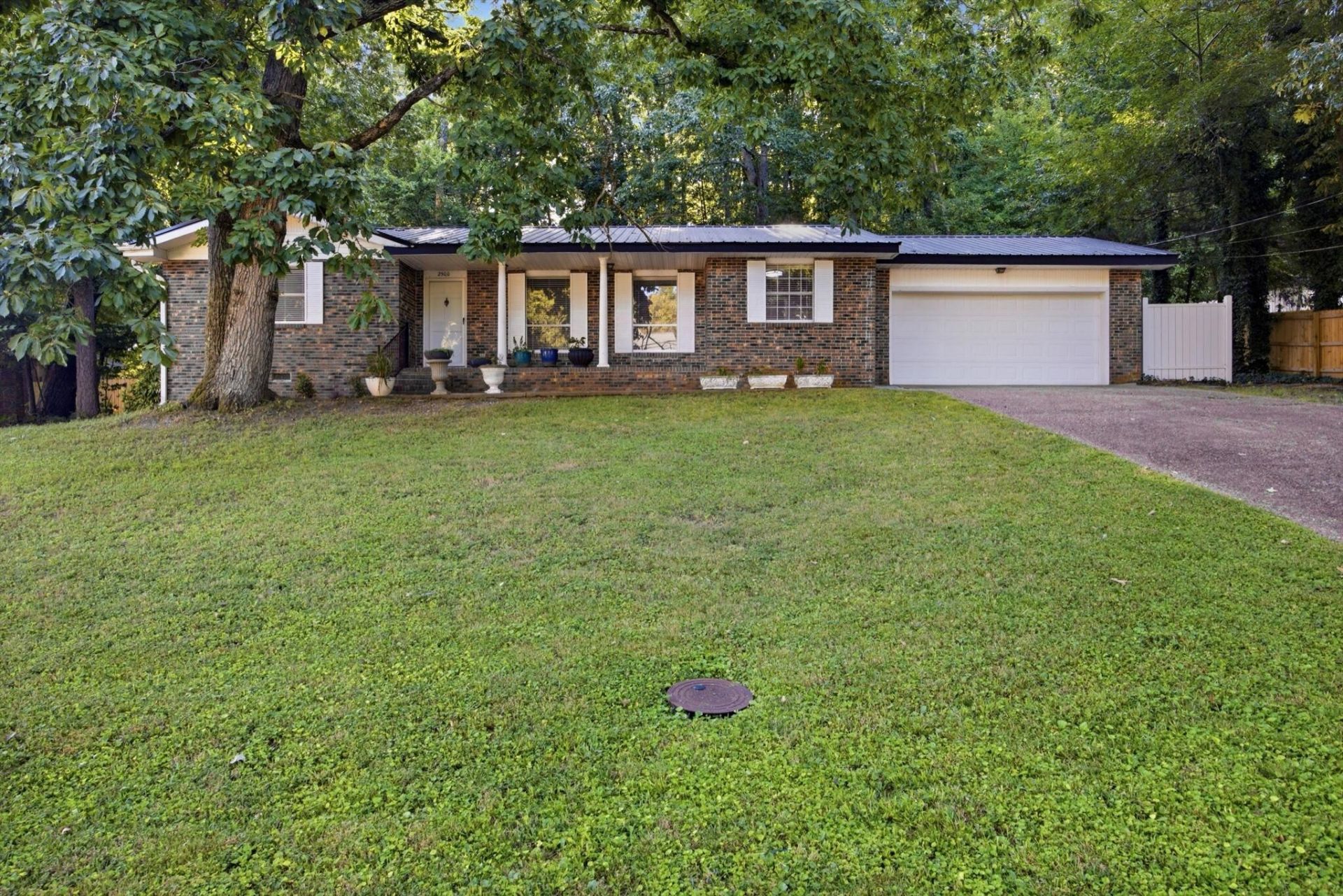 2500 Shenandoah Drive, Chattanooga, TN 37421 Main Photo
