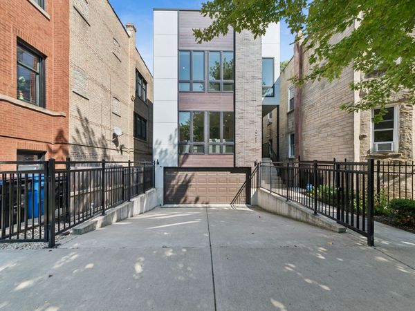 2205 N Talman Avenue, Chicago, IL 60647