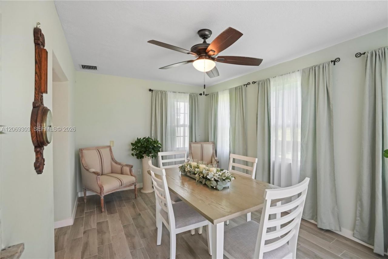142 NW 10th Ct, Boynton Beach, FL 33426 Photo