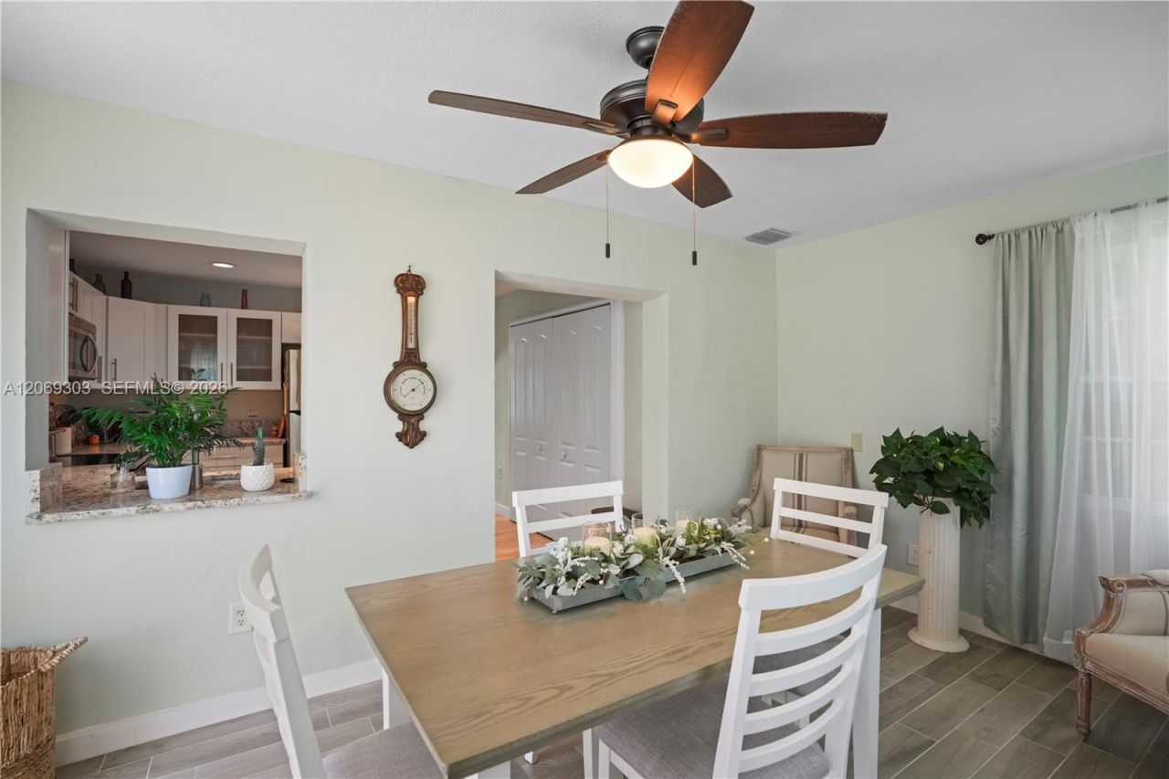 142 NW 10th Ct, Boynton Beach, FL 33426 Photo