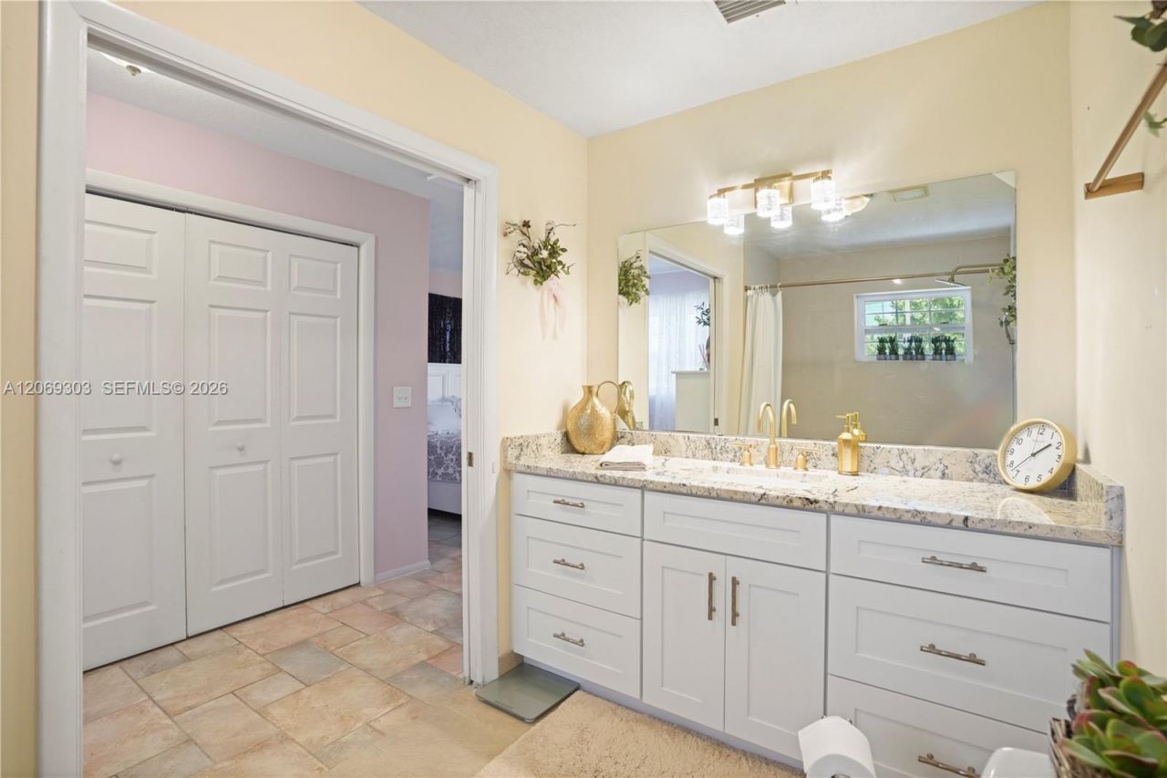 142 NW 10th Ct, Boynton Beach, FL 33426 Photo