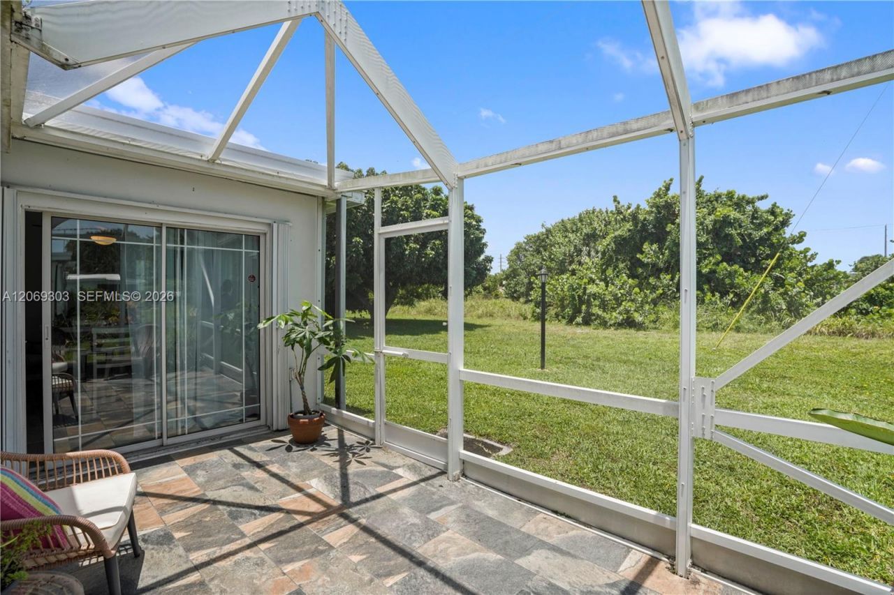 142 NW 10th Ct, Boynton Beach, FL 33426 Photo