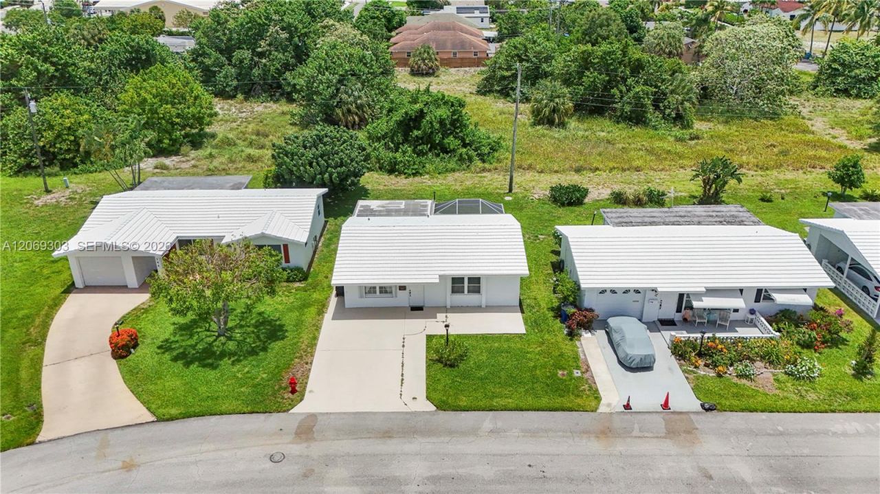 142 NW 10th Ct, Boynton Beach, FL 33426 Photo