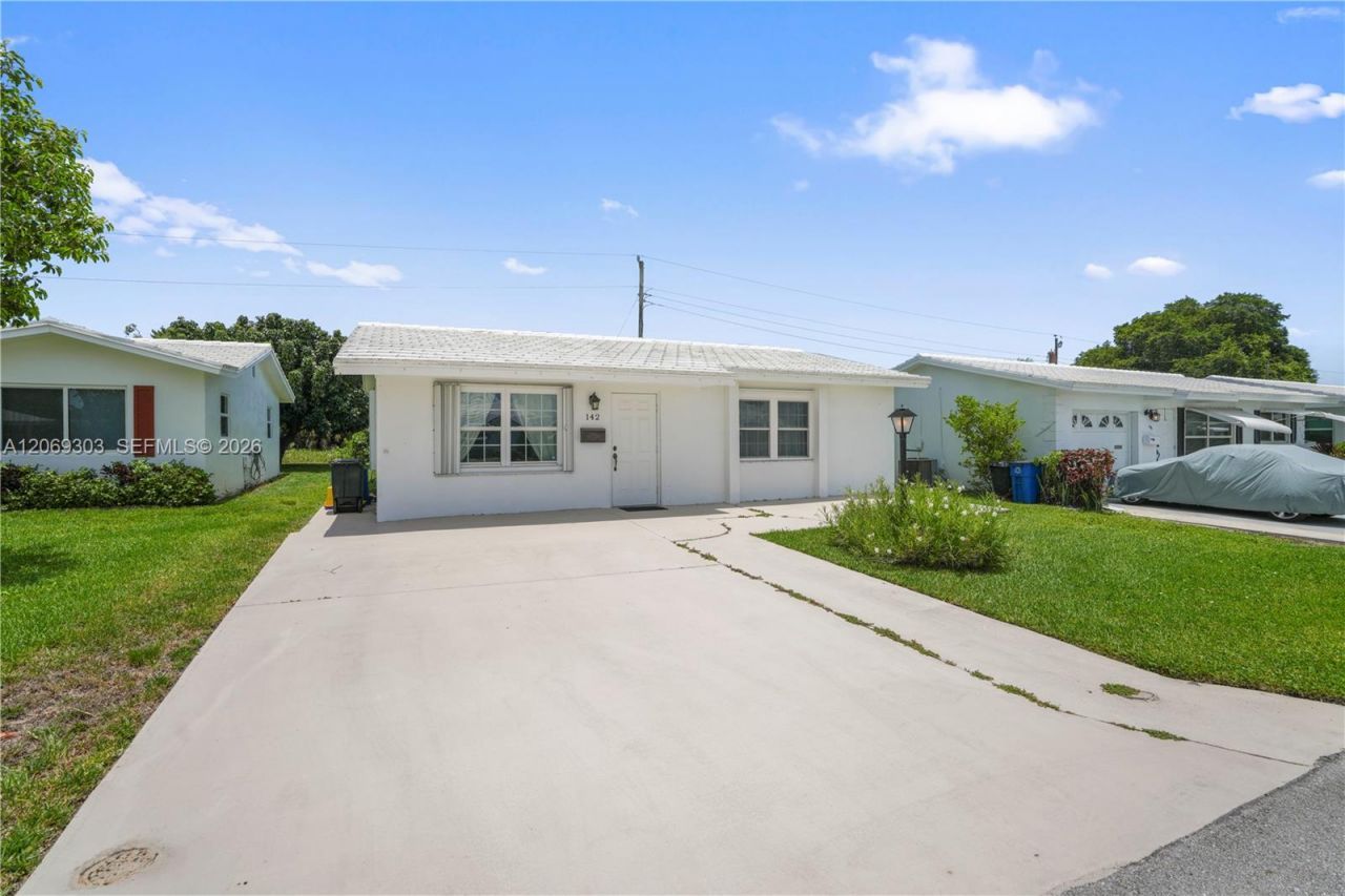 142 NW 10th Ct, Boynton Beach, FL 33426 Photo