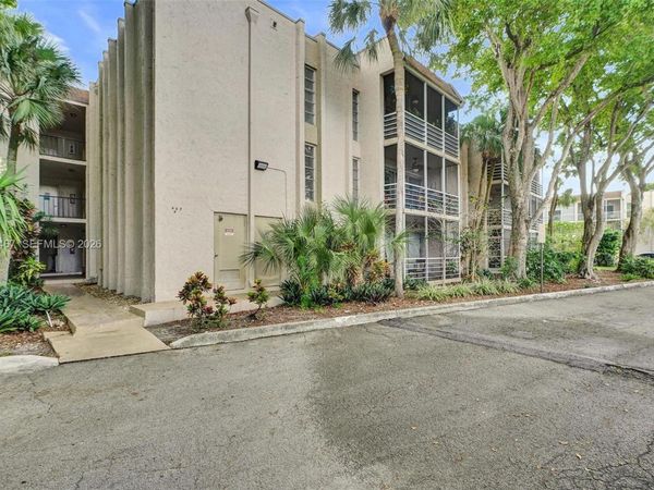 469 N Pine Island Rd , Unit B306, Plantation, FL 33324