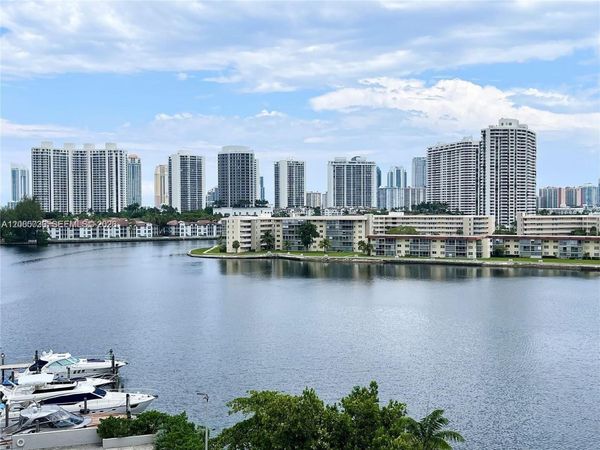 18041 Biscayne Blvd , Unit 803, Aventura, FL 33160
