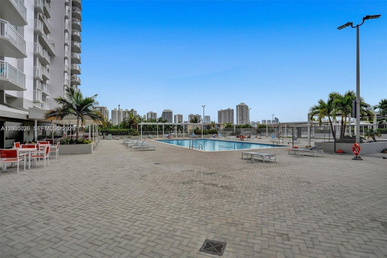 18041 Biscayne Blvd , Unit 803, Aventura, FL 33160 Photo