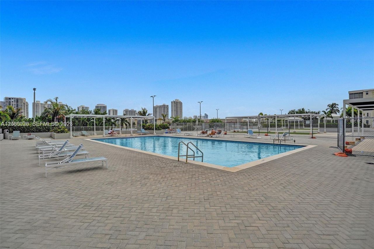 18041 Biscayne Blvd , Unit 803, Aventura, FL 33160 Photo