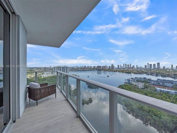 16385 Biscayne Blvd , Unit 2707, North Miami Beach, FL 33160