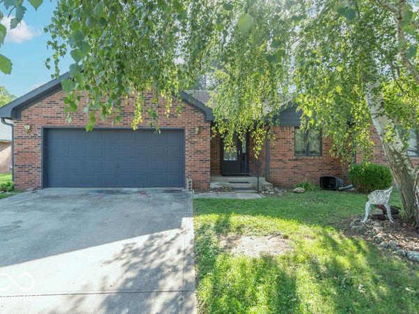 1479 Rj Boulevard , Martinsville, IN 46151