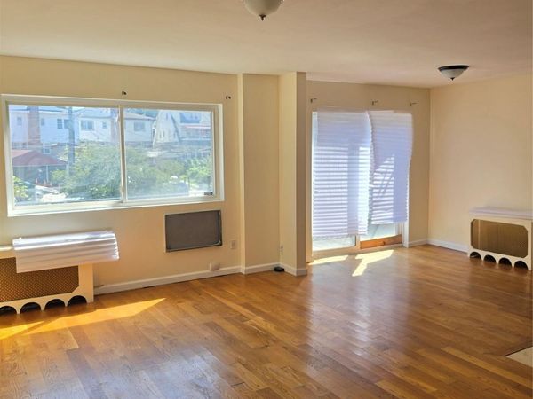 195-25 Woodhull Avenue , Unit 2nd fl, Hollis, NY 11423
