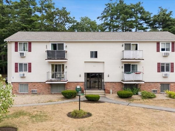 10 Royal Dane Dr, Unit 79, Marshfield, MA 02050