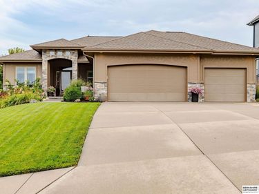 4209 N 208th Street, Elkhorn, NE 68022
