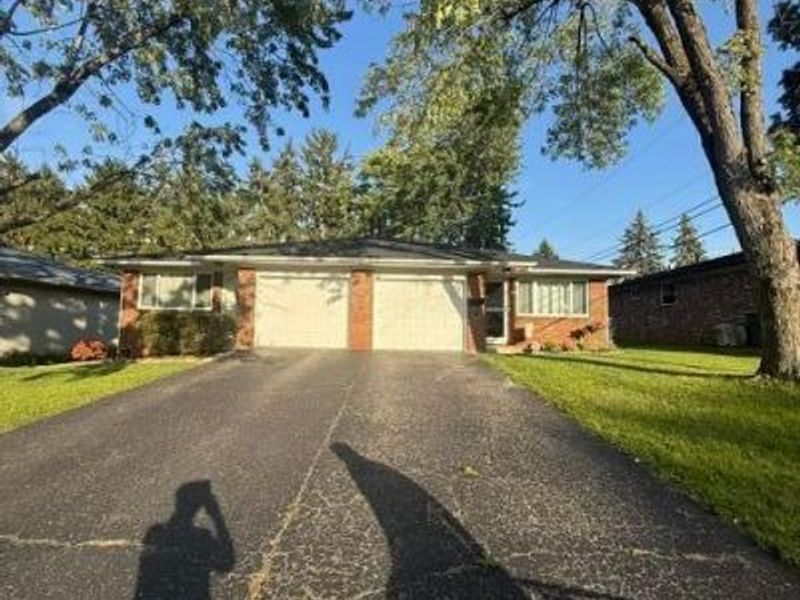 5028-5030 Heathmoor Drive, Columbus, OH 43220 Photo 1