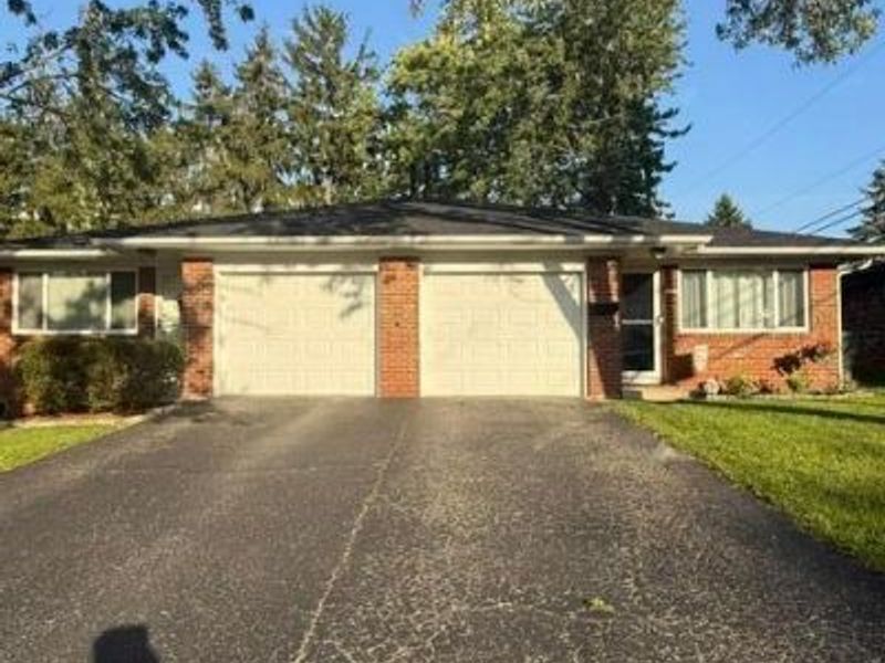 5028-5030 Heathmoor Drive, Columbus, OH 43220 Photo 2