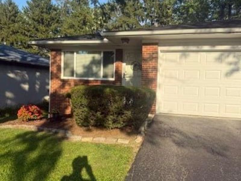 5028-5030 Heathmoor Drive, Columbus, OH 43220 Photo 3