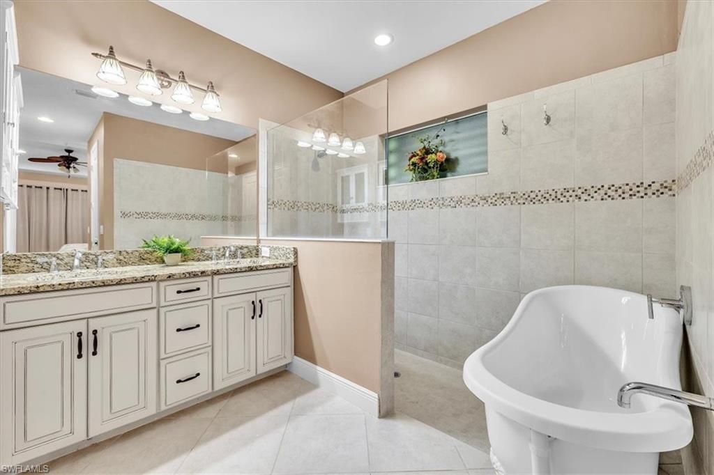 14024 Mirror Dr , Naples, FL 34114 Photo