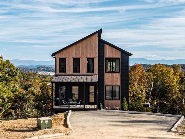 1434 Reedmont Way , Sevierville, TN 37876