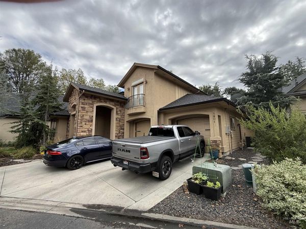 1901 S Stream Pointe Ln, Eagle, ID 83616
