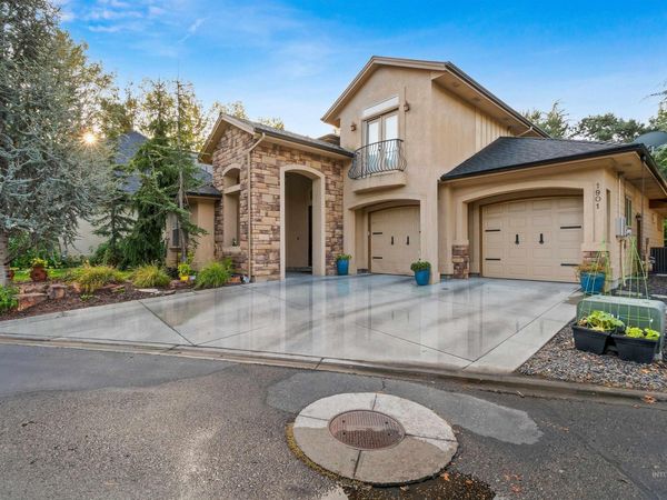 1901 S Stream Pointe Ln, Eagle, ID 83616