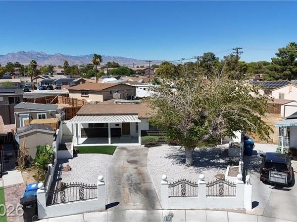 1921 Manhattan Drive, Las Vegas, NV 89106
