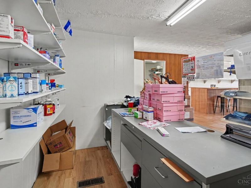 8611 Reading Road, Reading, OH 45215 Photo 15