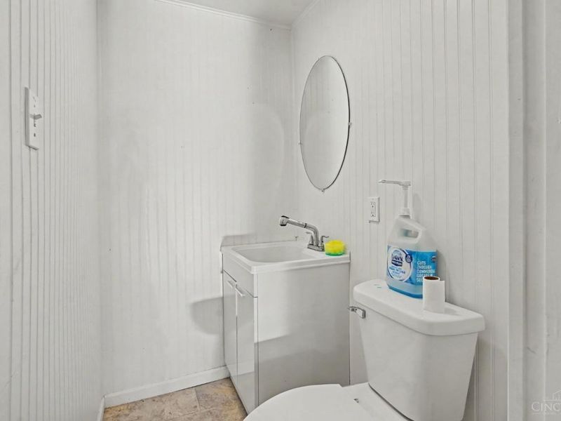 8611 Reading Road, Reading, OH 45215 Photo 20