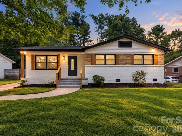 1539 Starbrook Drive , Charlotte, NC 28210