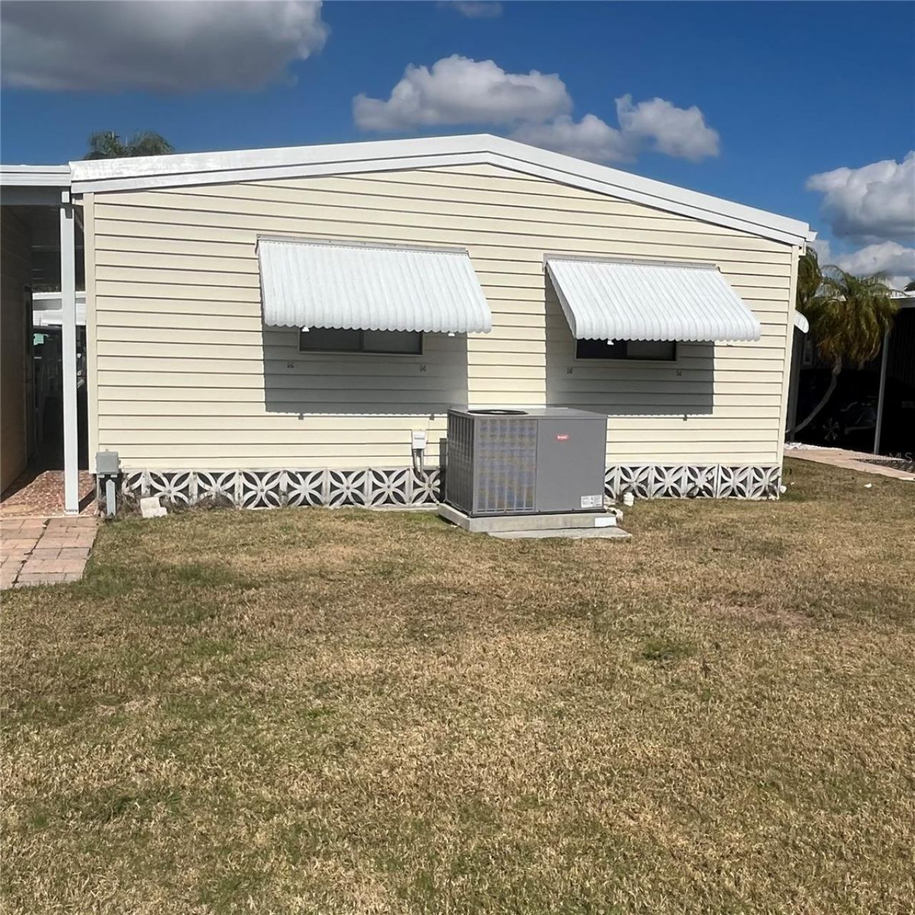 808 53rd Avenue E, Unit 209, Bradenton, FL 34203 Photo