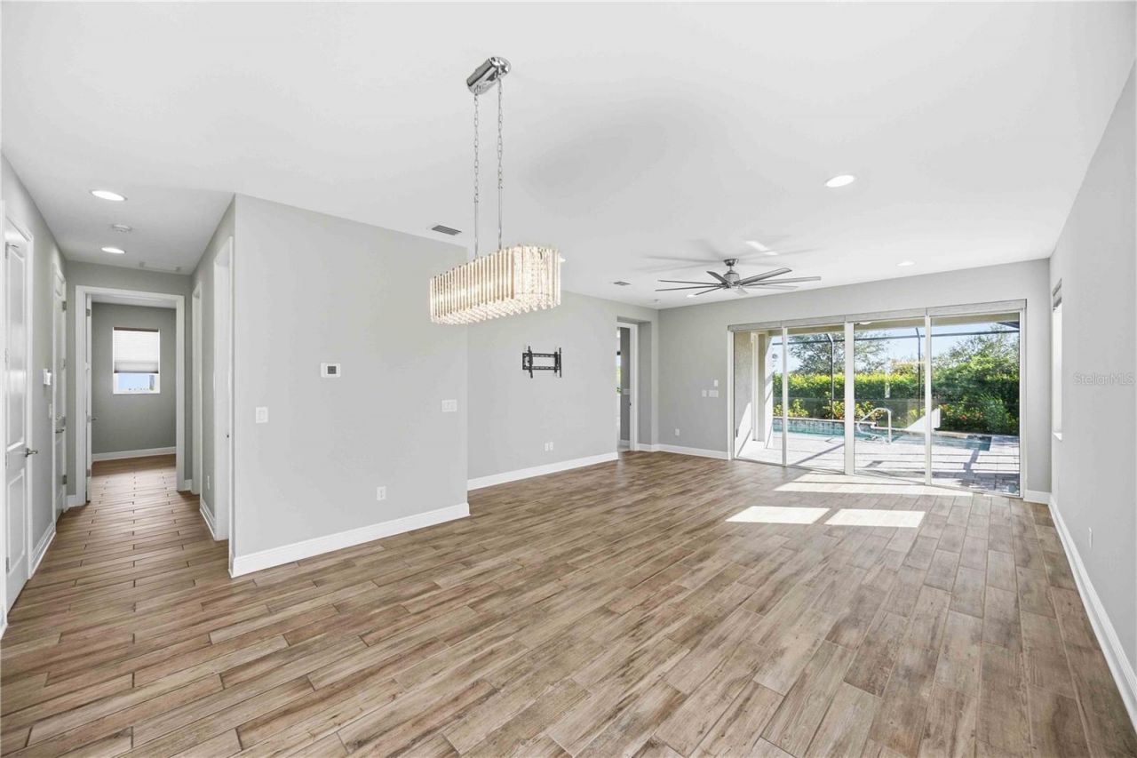 4745 Antrim Drive, Sarasota, FL 34240 Photo