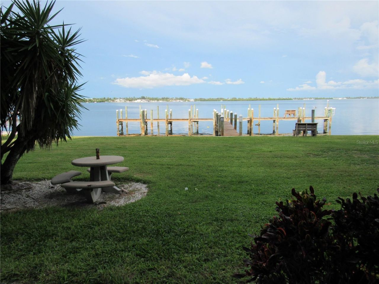 901 Gulf Drive S, Unit 2, Bradenton Beach, FL 34217 Photo