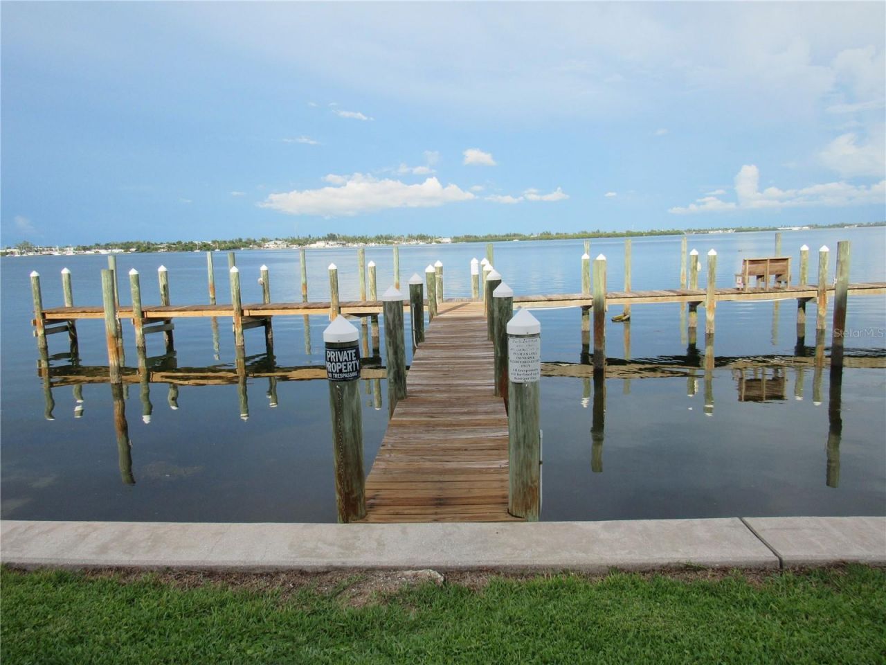 901 Gulf Drive S, Unit 2, Bradenton Beach, FL 34217 Photo