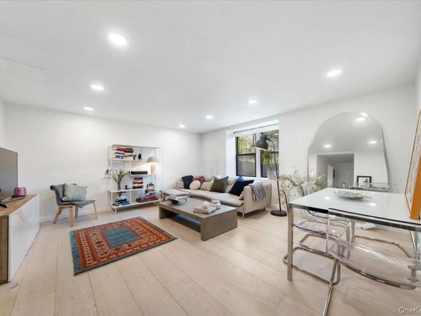 30 Windsor Terrace , Unit AA1, White Plains, NY 10601