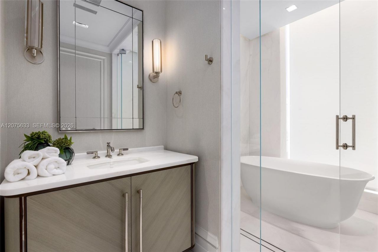 17975 Collins Ave , Unit N-SF-02, Sunny Isles Beach, FL 33160 Photo