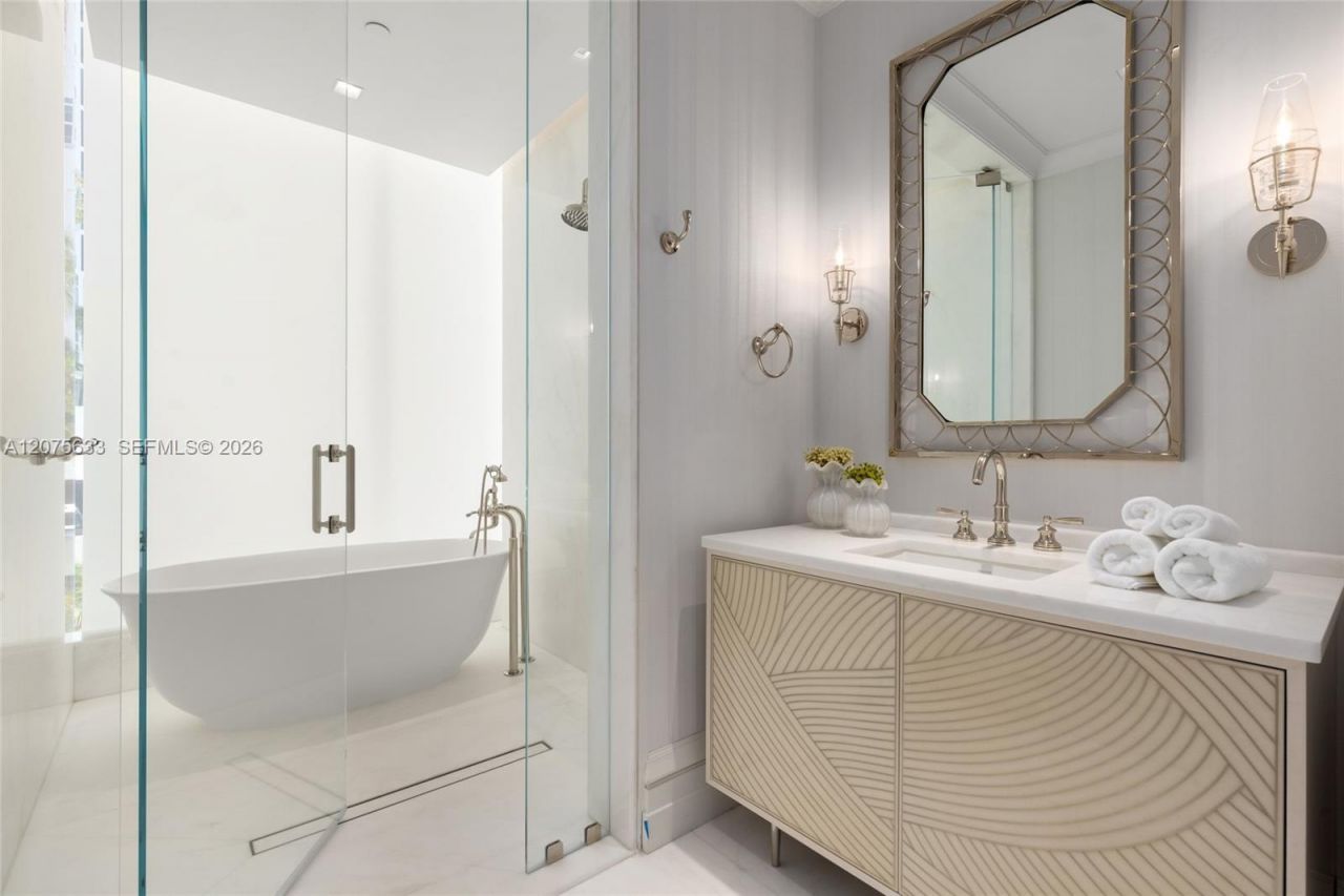 17975 Collins Ave , Unit N-SF-02, Sunny Isles Beach, FL 33160 Photo