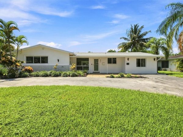 807 SE 9th Ter , Deerfield Beach, FL 33441