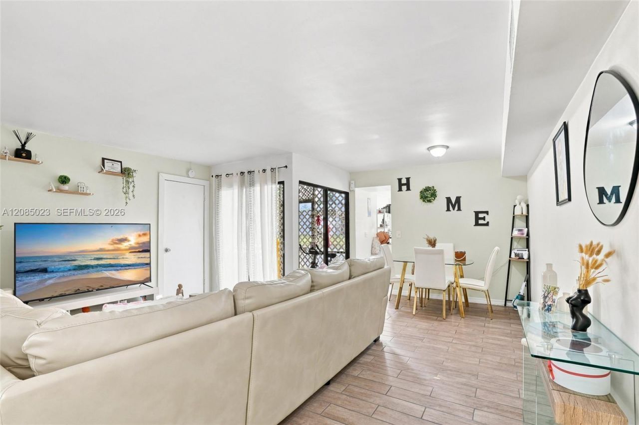 1031 Adams Ave , Unit 1031C, Homestead, FL 33034 Photo