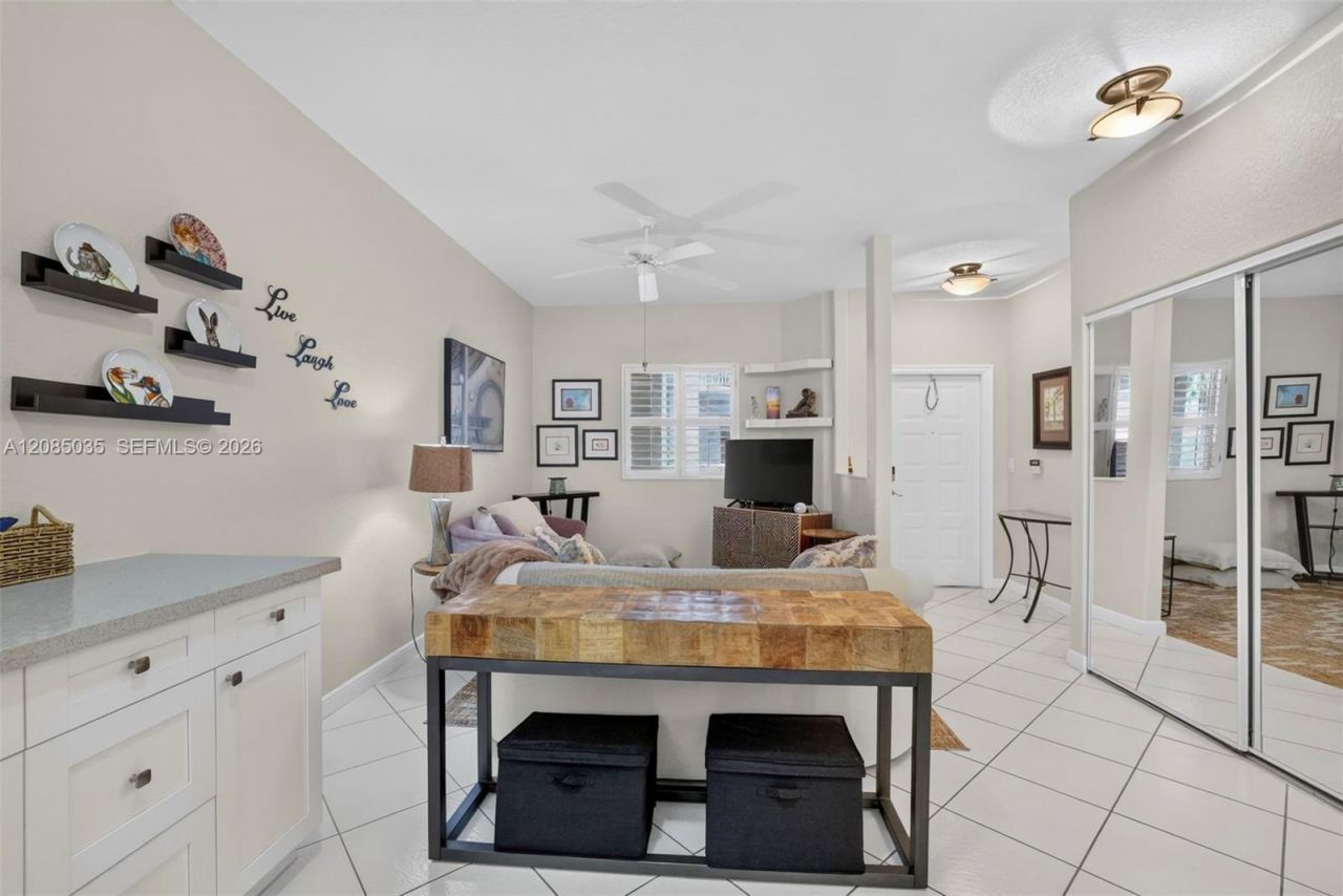 7727 Southampton Ter, Unit 310, Tamarac, FL 33321 Photo