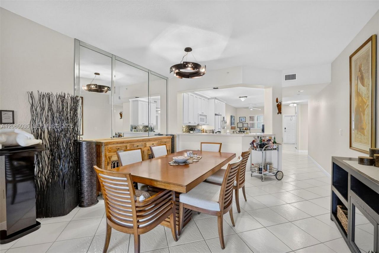 7727 Southampton Ter, Unit 310, Tamarac, FL 33321 Photo