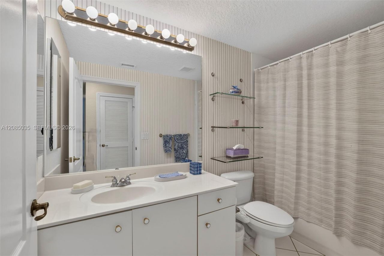 7727 Southampton Ter, Unit 310, Tamarac, FL 33321 Photo