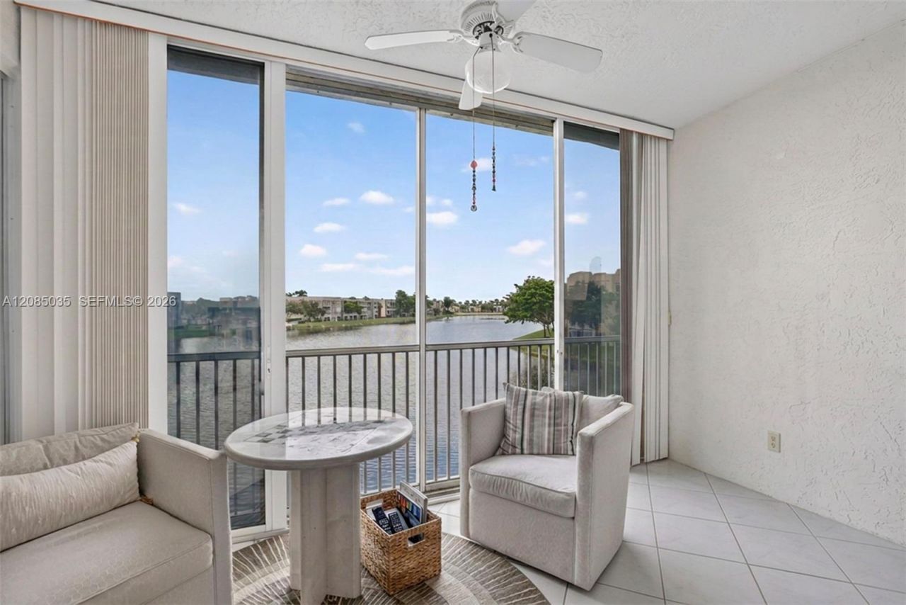 7727 Southampton Ter, Unit 310, Tamarac, FL 33321 Photo