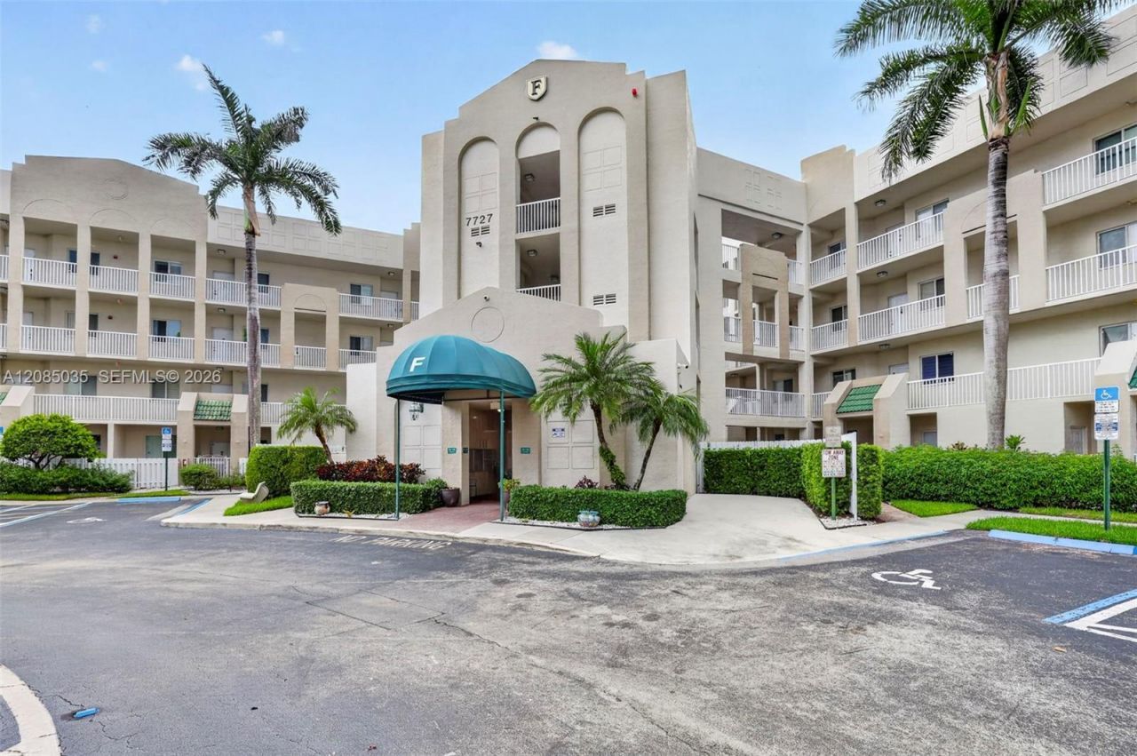 7727 Southampton Ter, Unit 310, Tamarac, FL 33321 Photo