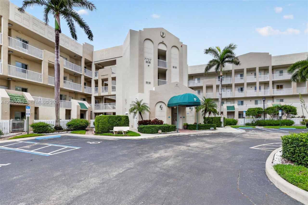 7727 Southampton Ter, Unit 310, Tamarac, FL 33321 Photo
